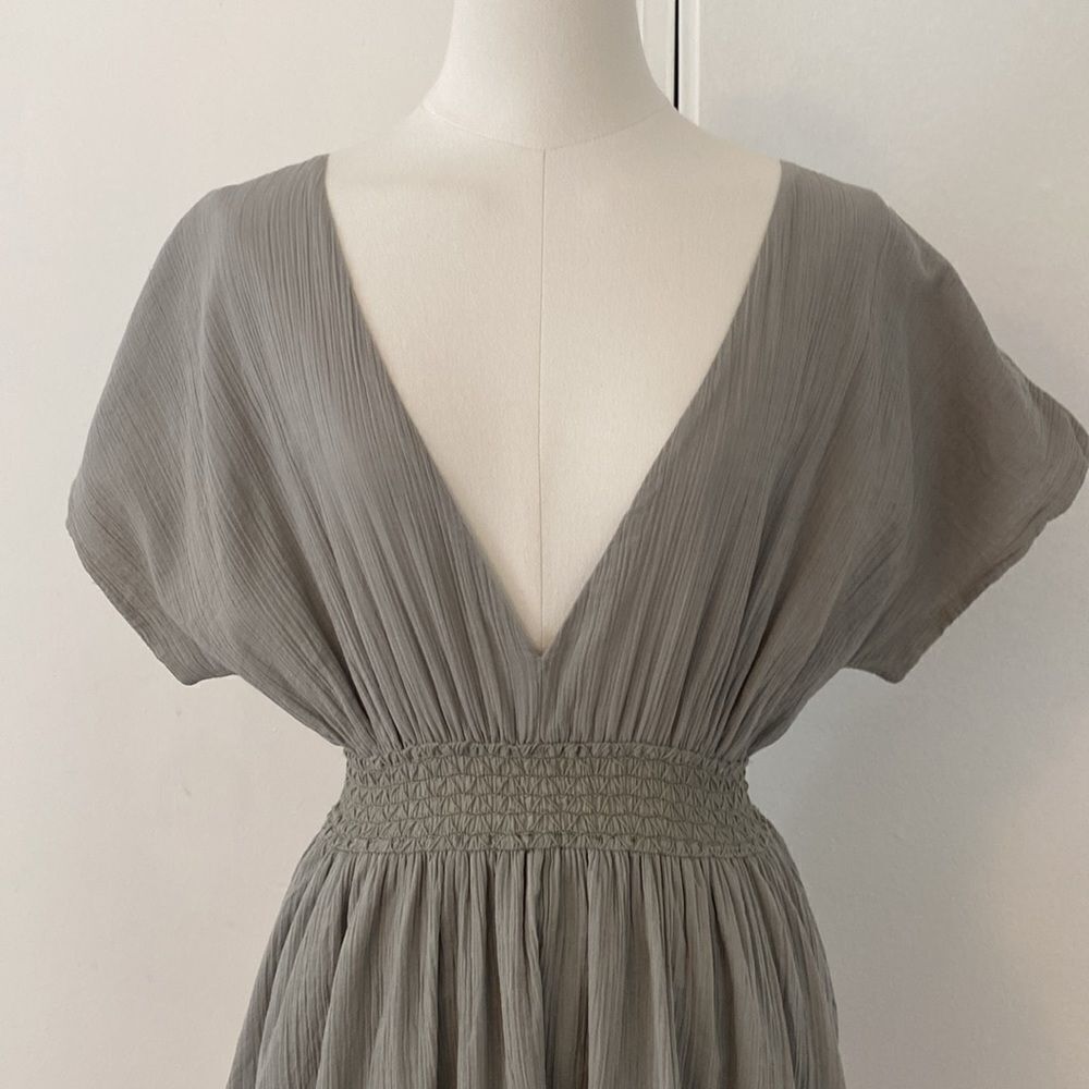 LSPACE Summers Dawn Dress in Sage Size Small - Picture 5 of 12